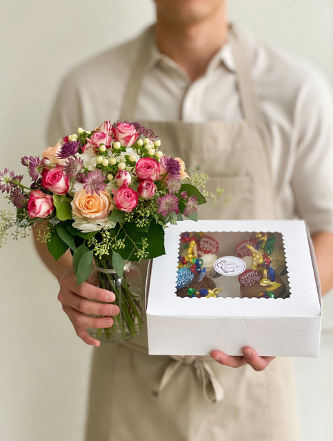 CUPCAKES & FLOWERS