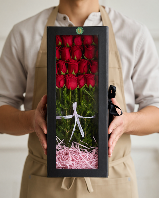 18 LONG-STEMMED ROSES IN BOX