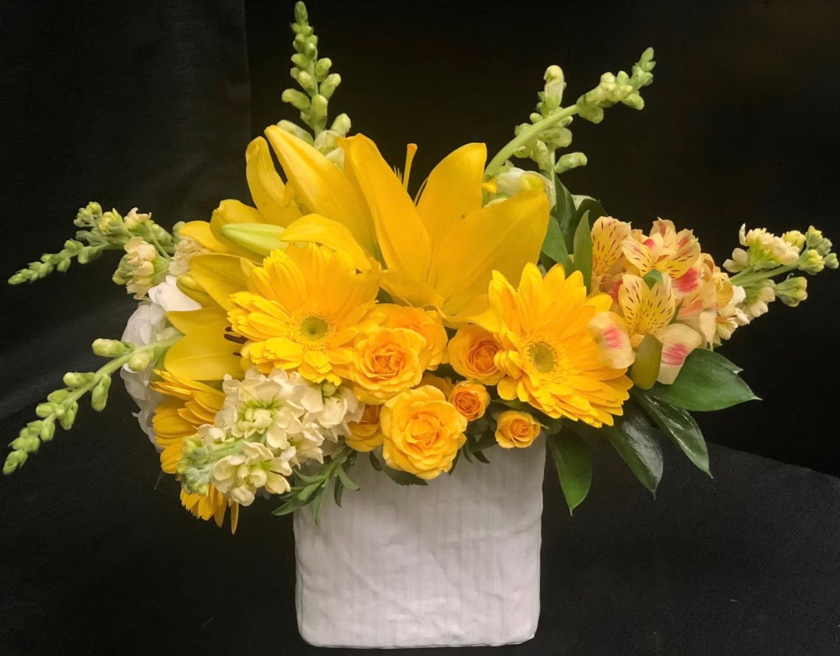 LIGHT THAT POURS LOVE